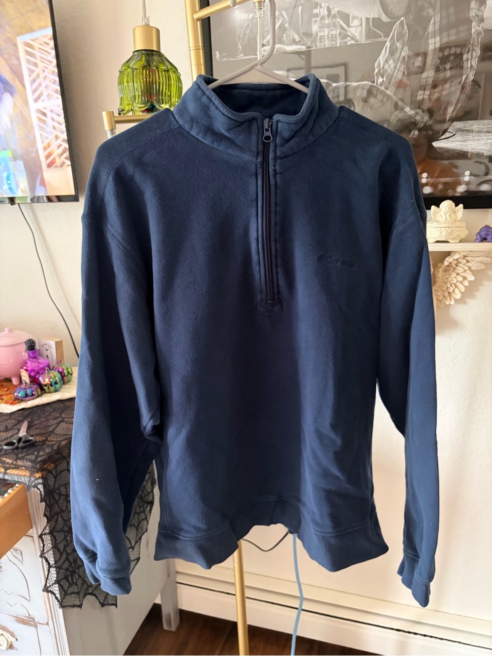 Men’s Columbia Navy Blue Sweatshirt size large